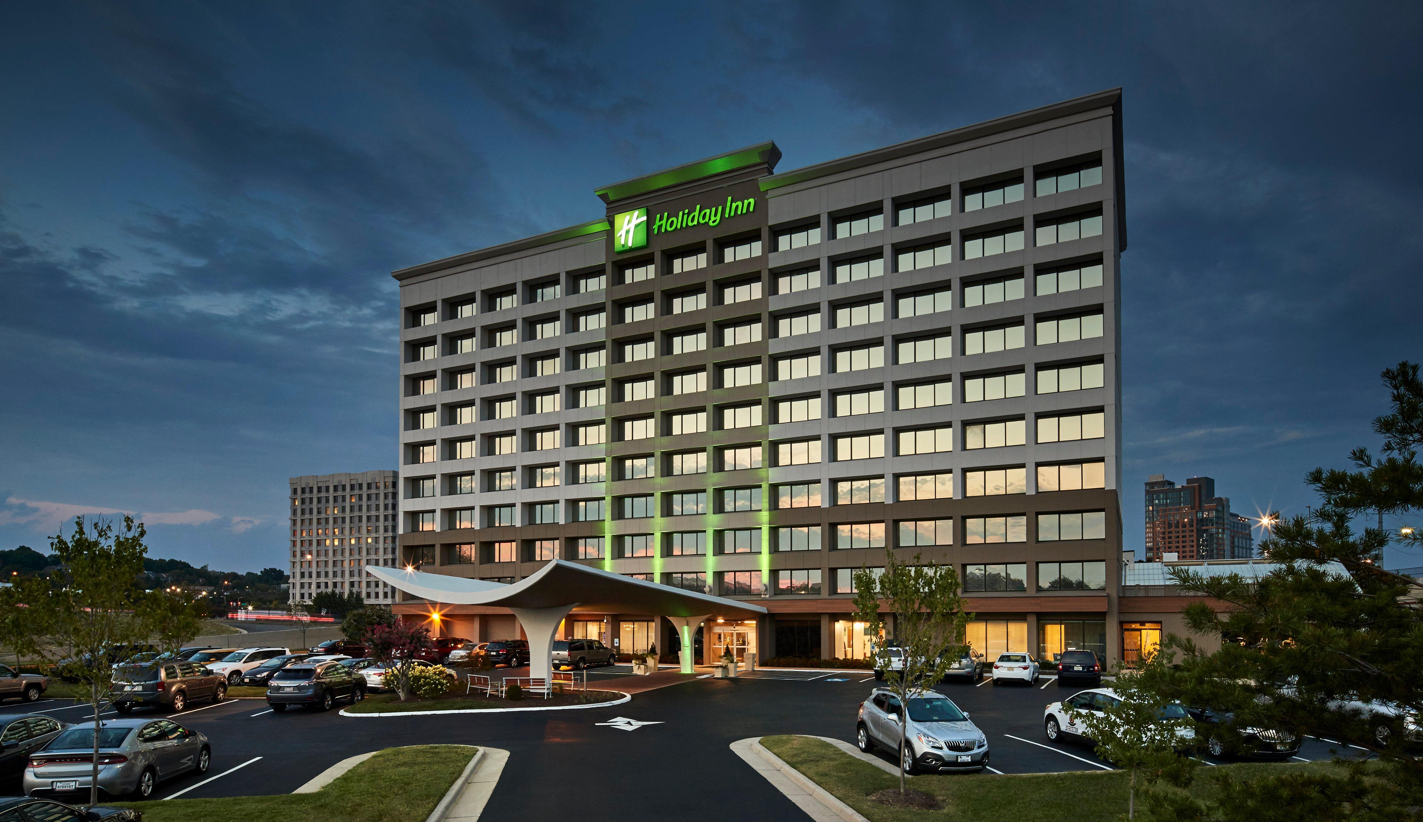 Holiday Inn Alexandria At Carlyle By Ihg Exterior foto